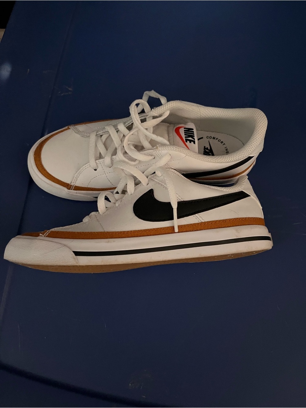 Nike White Black Brown Low-Top Sneakers